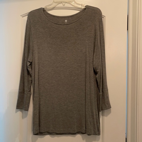 Peach Athleisure Wear Grey Model top - Picture 1 of 3